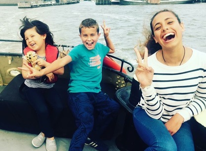 Lotus dek haven mensen kinderen.JPG